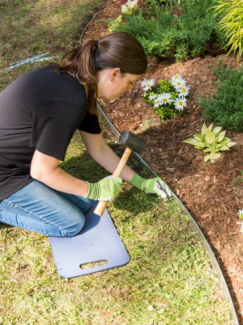 EasyFlex™ Aluminum Edging, 24' 3 EasyFlex™ Aluminum Edging, 24' - Image 3