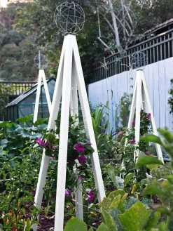 Akoris Garden Tuteur Sr. -Garden Supplies 8600517 03V tif