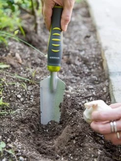 Gardener's Weeding Knife -Garden Supplies 8608661 0742 tif