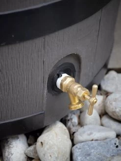 Round Rain Barrel With Planter, 35 Gallons -Garden Supplies 8612856BK 10V tif