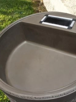 Round Rain Barrel With Planter, 35 Gallons -Garden Supplies 8612856WALNT 02V tif